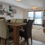 Panoramic Sea Views, Sleeps 4, Torquay