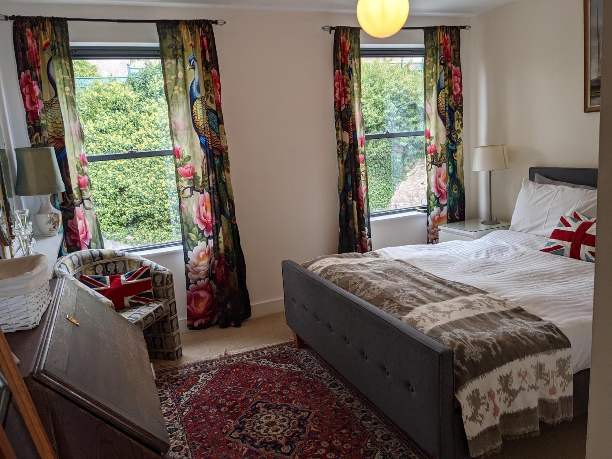 Panoramic Sea Views, Sleeps 4, Torquay