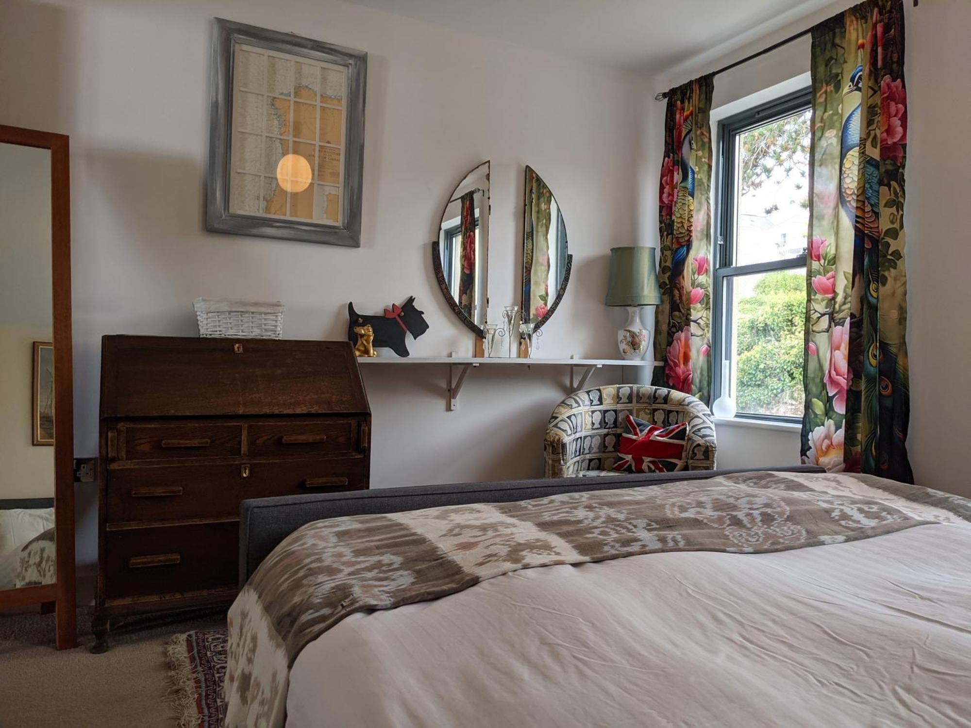 Panoramic Sea Views, Sleeps 4, Apartment