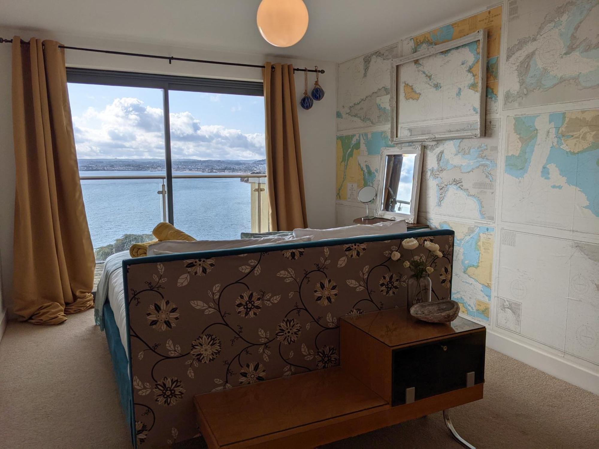 Panoramic Sea Views, Sleeps 4,