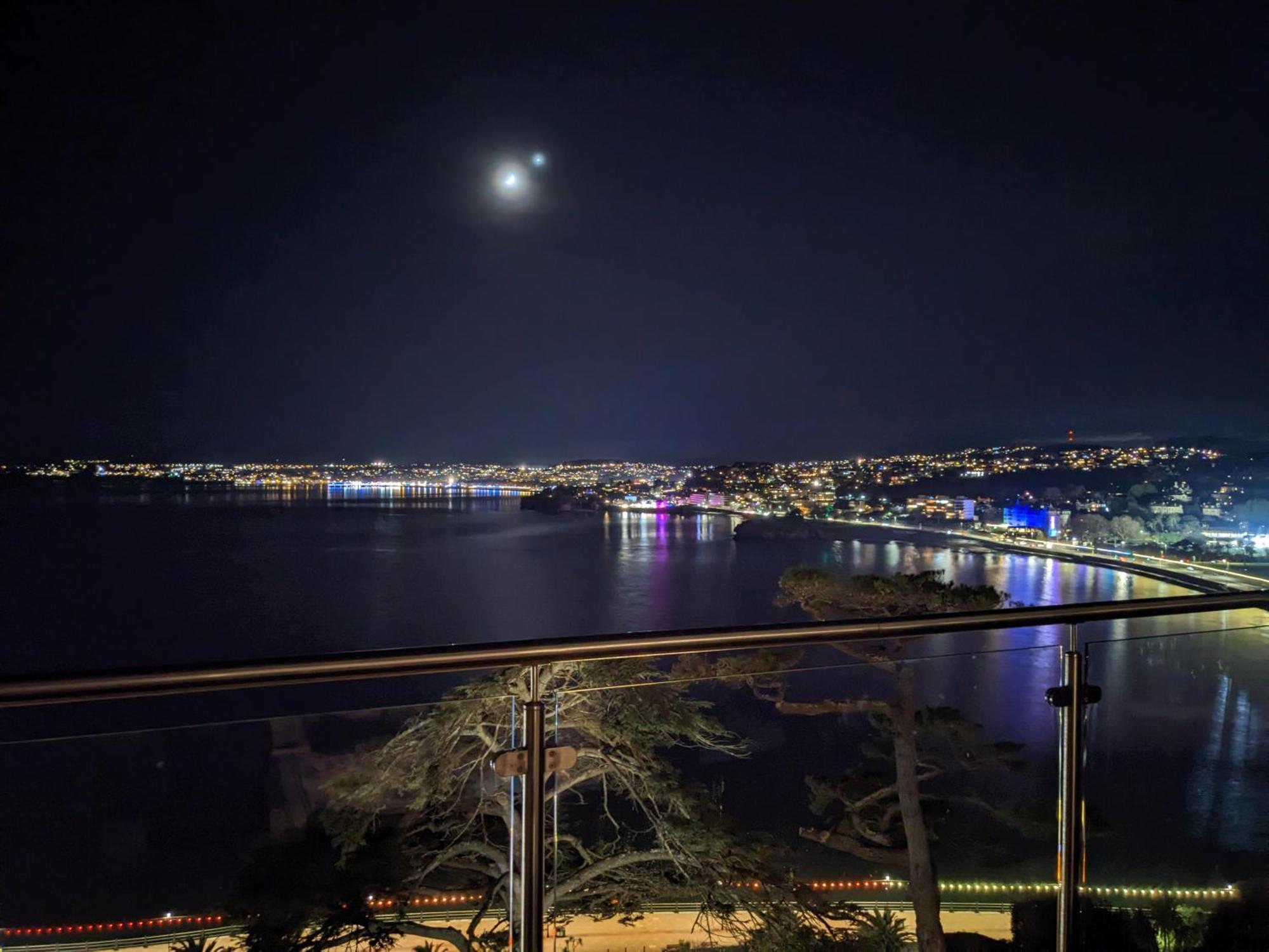 Panoramic Sea Views, Sleeps 4, * Torquay