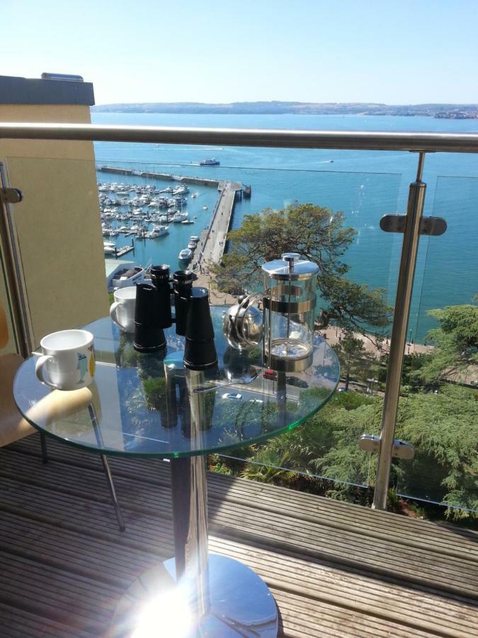 Panoramic Sea Views, Sleeps 4,
