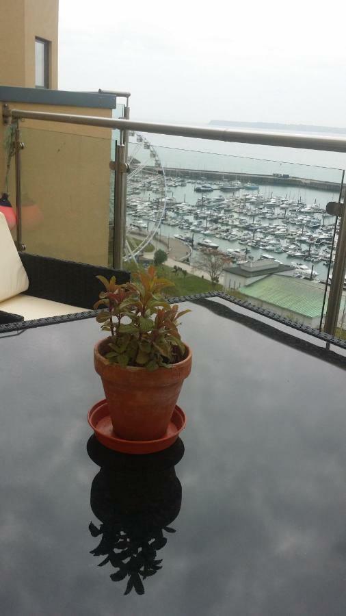Panoramic Sea Views, Sleeps 4, * Torquay